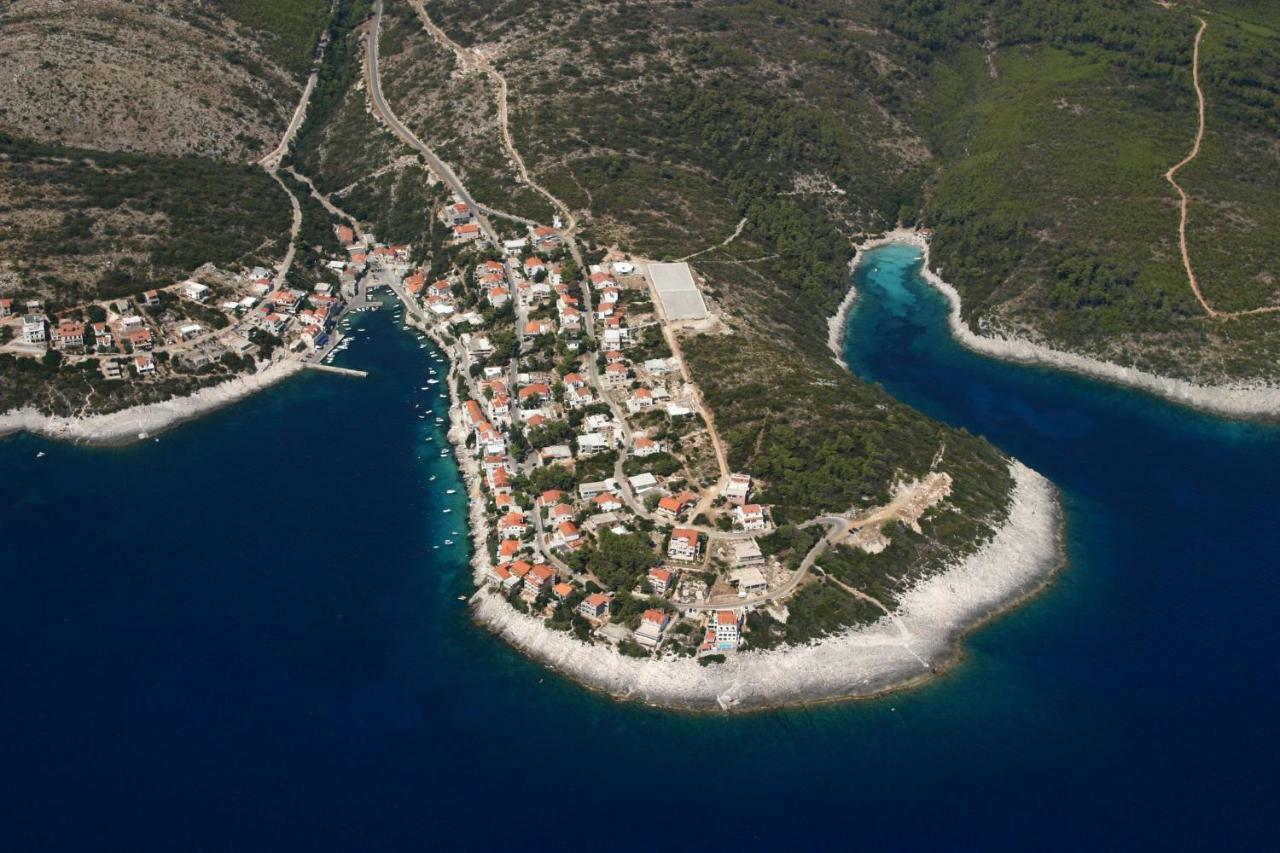 Antonia Apartments Zavalatica Buitenkant foto